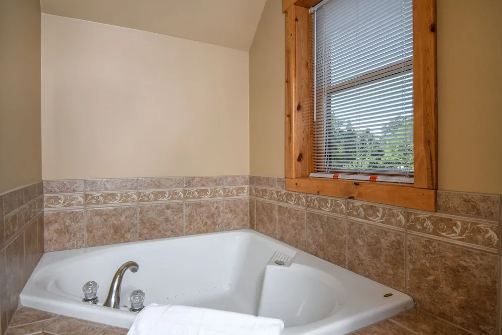 Wispering Heights 4 Bedroom House