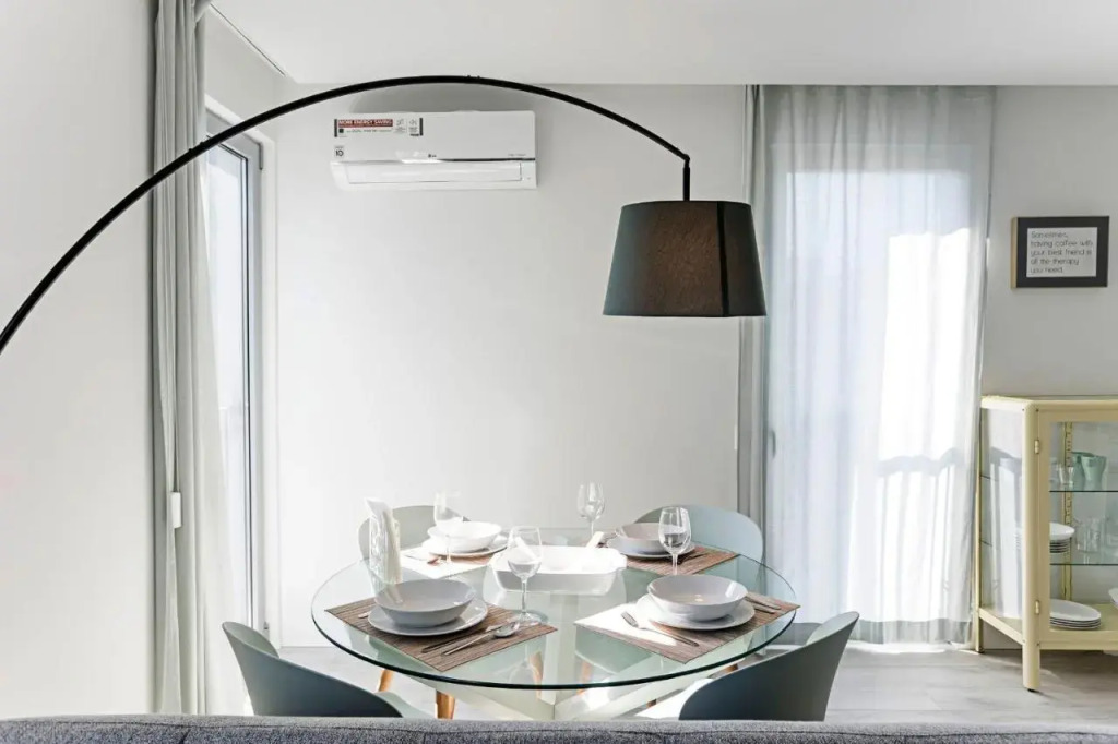 Stylish Flat W/ Gym & Parking by LovelyStay