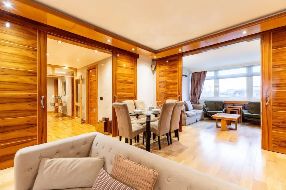 Mayfair Deluxe Apartment