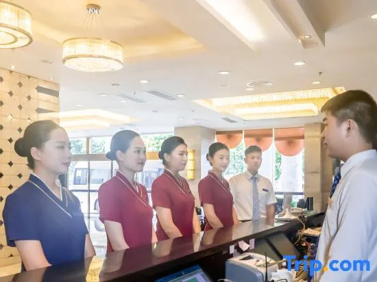 Golden Dragon Airlines Grand Hotel