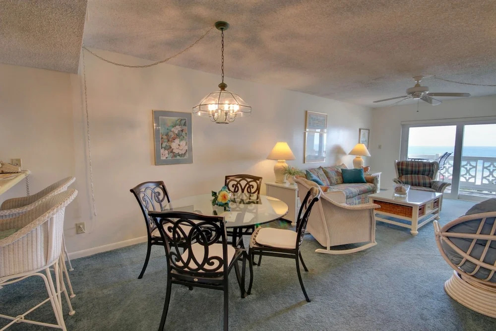 458 El Matador 2 Bedroom Condo by RedAwning