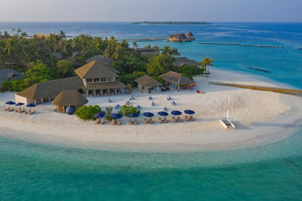 Emerald Faarufushi Resort & Spa - Deluxe All Inclusive