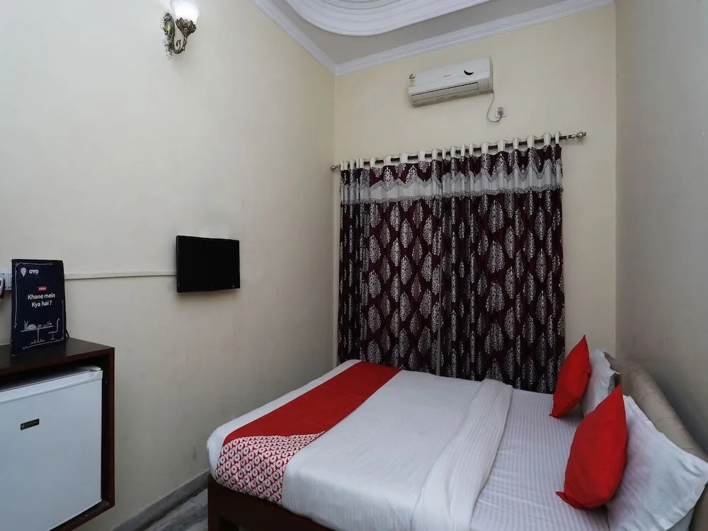OYO 2360 Hotel Raviz Inn