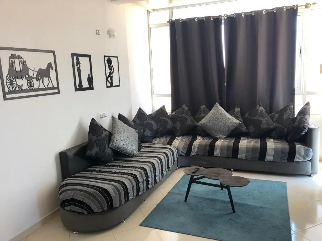 One Bedroom App 10 min to beach