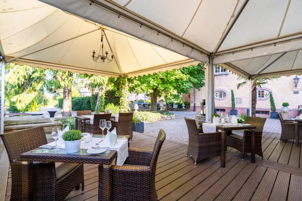Hotel Schloss Edesheim