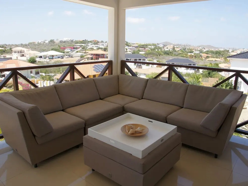 Spacious Villa With Phenomenal Views, Walking Distance to the Beach
