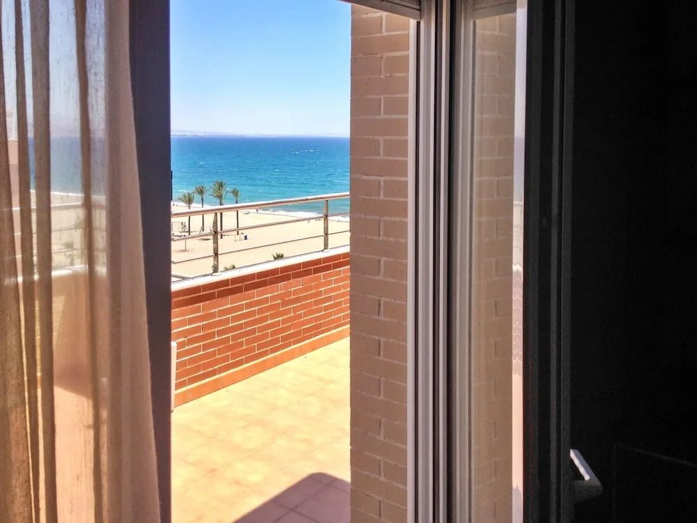Modern apartment in Roquetas de Mar with sea view