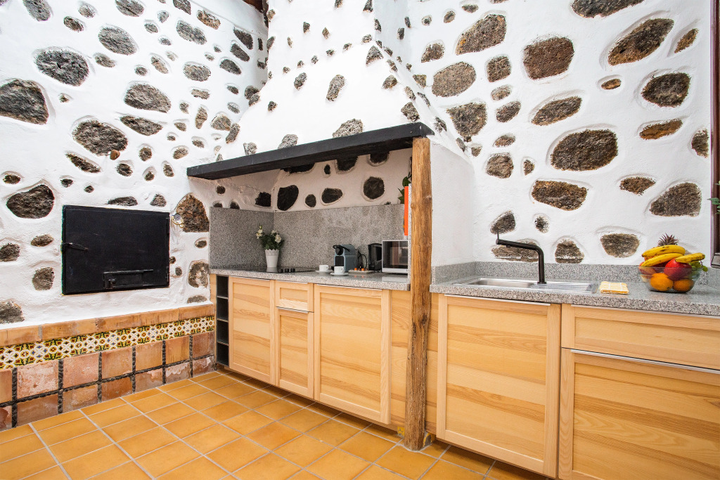 El Charco Suites
