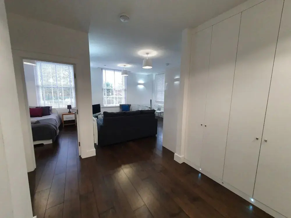 Modern Spacious Executive Apartment