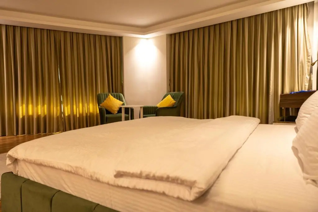 Grand Luxury