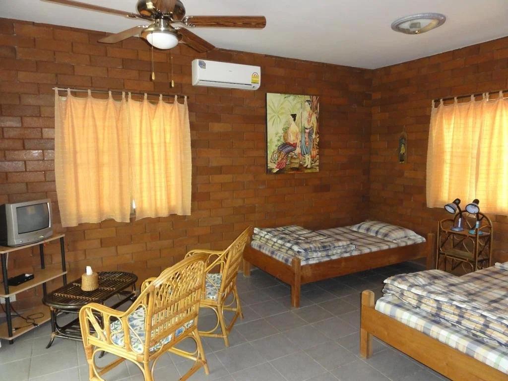 Khoom Kam Kaew