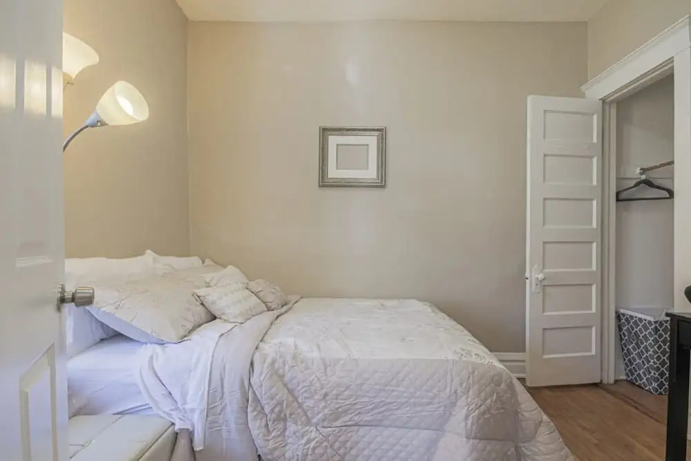 Peaceful One Bedroom Home Near Chicago