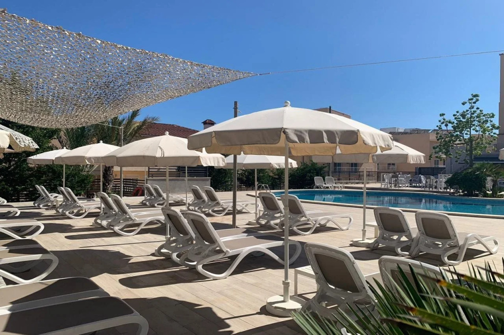 Hotel LLITERAS