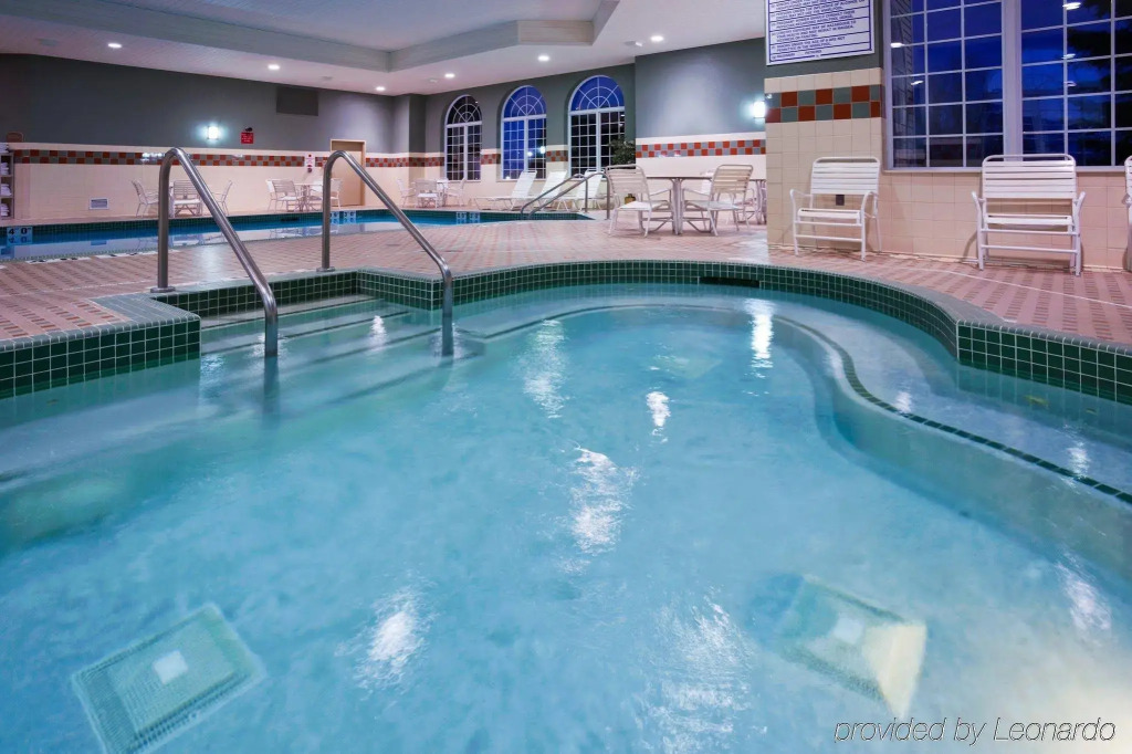 Holiday Inn Milwaukee Airport by IHG
