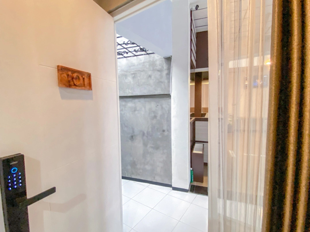 RedDoorz Syariah At Mitra Guest House