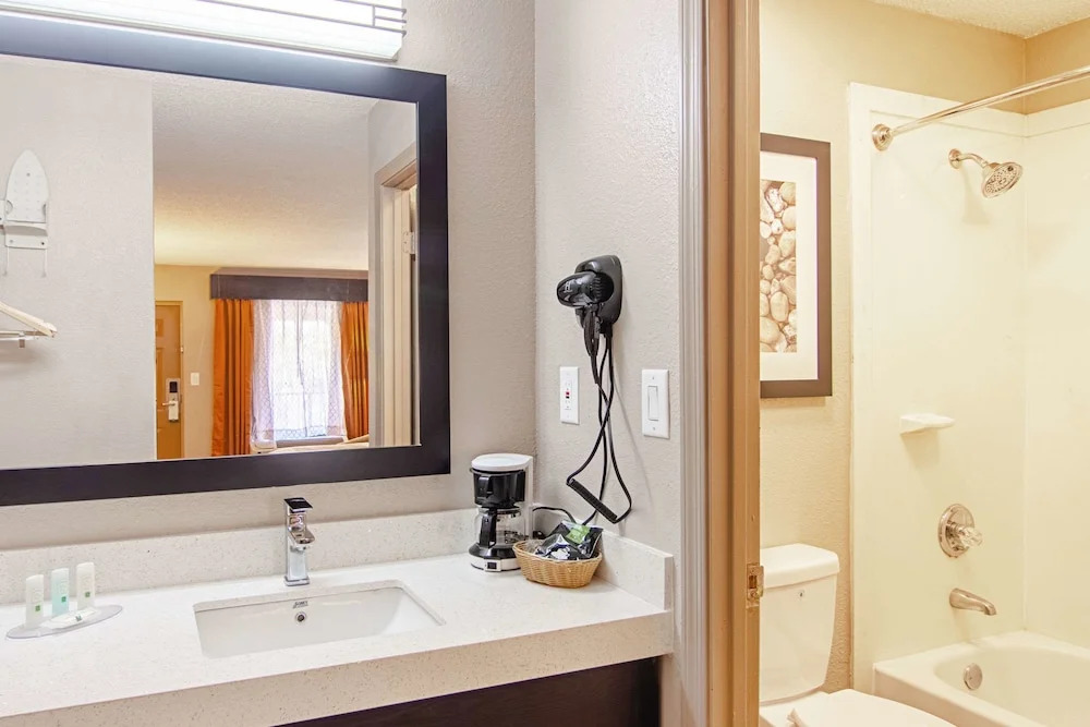 FairBridge Inn Express, Villa Rica