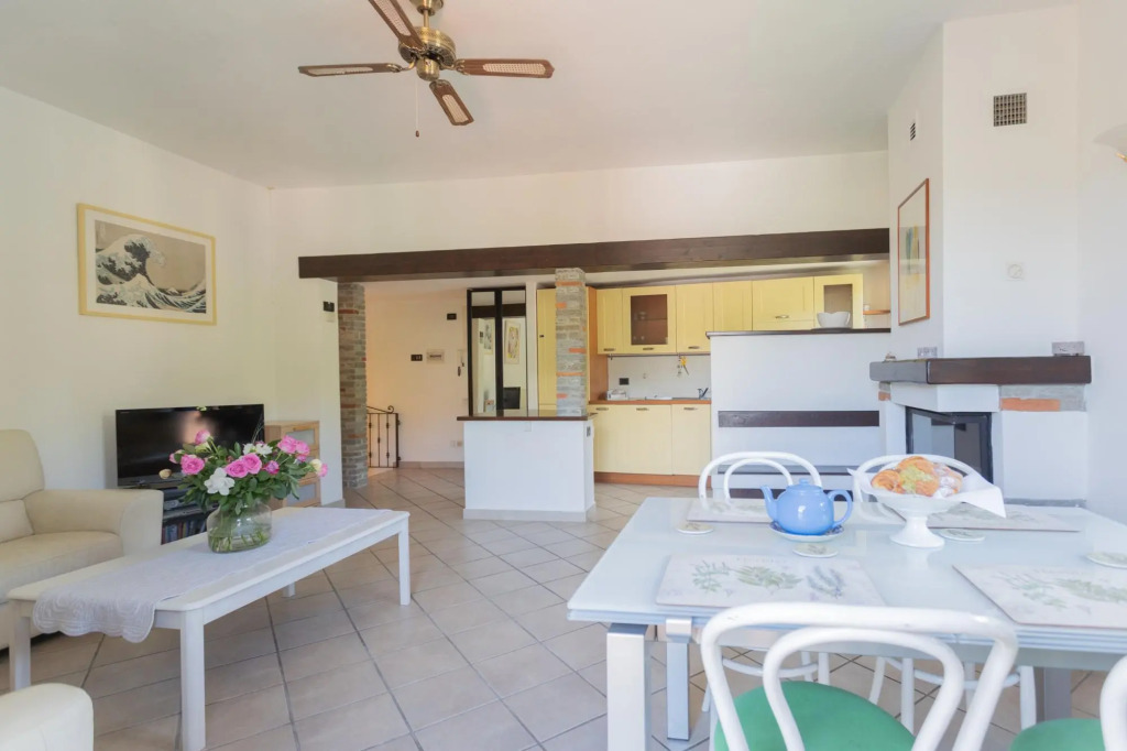 CO-L371-URIC20A1 - Vacation Family Home in Tremezzo
