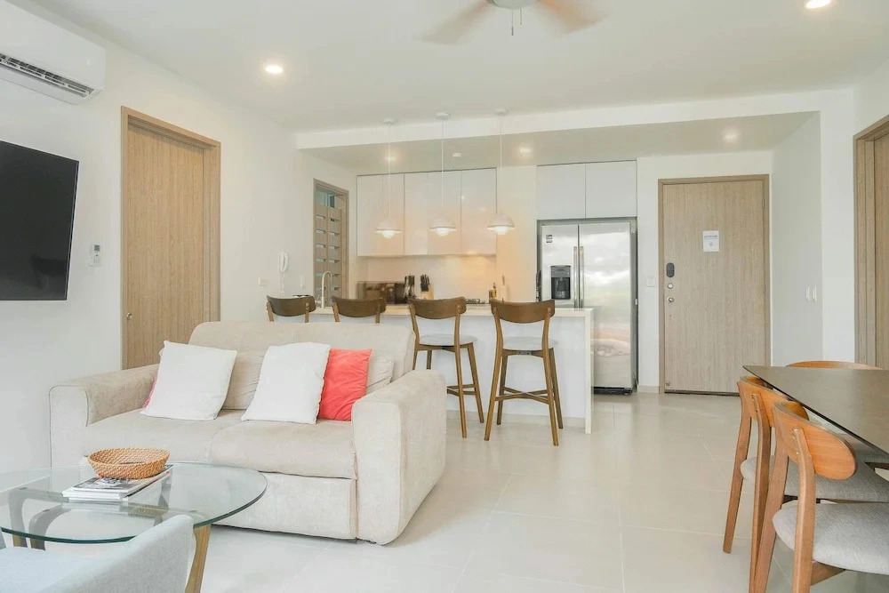 w Deluxe 2BR w Terrace A C in Morros