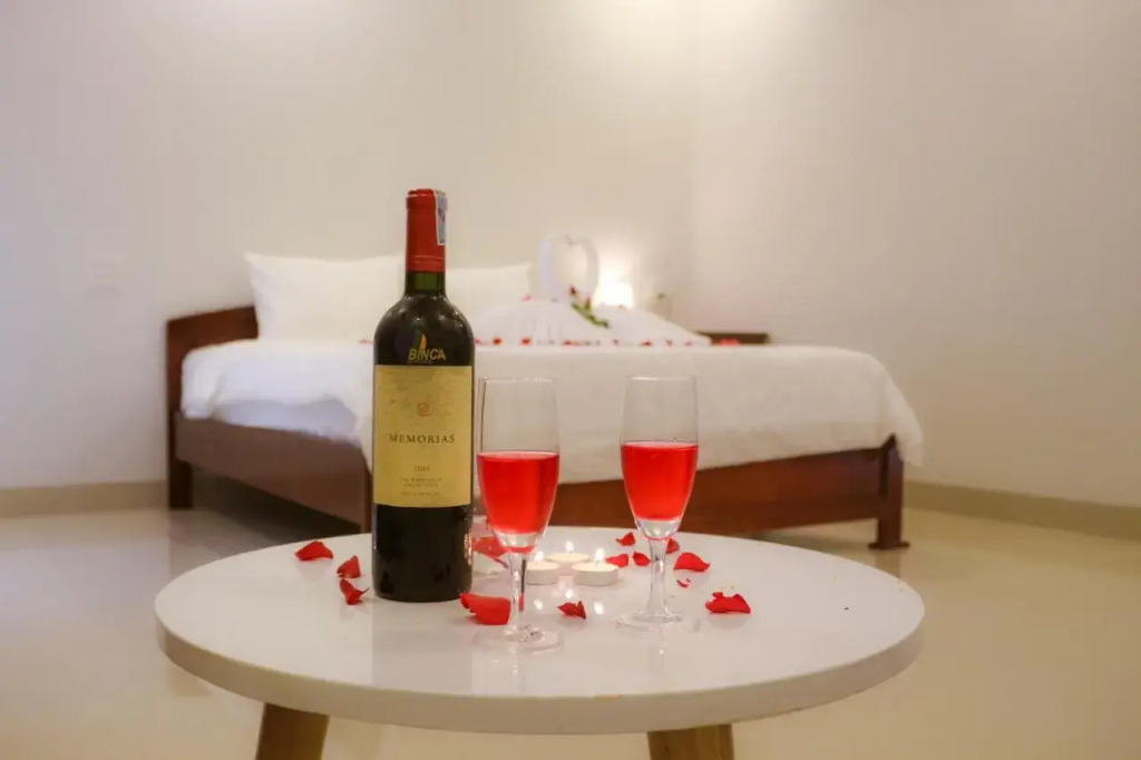 NAM CẦN THƠ HOTEL