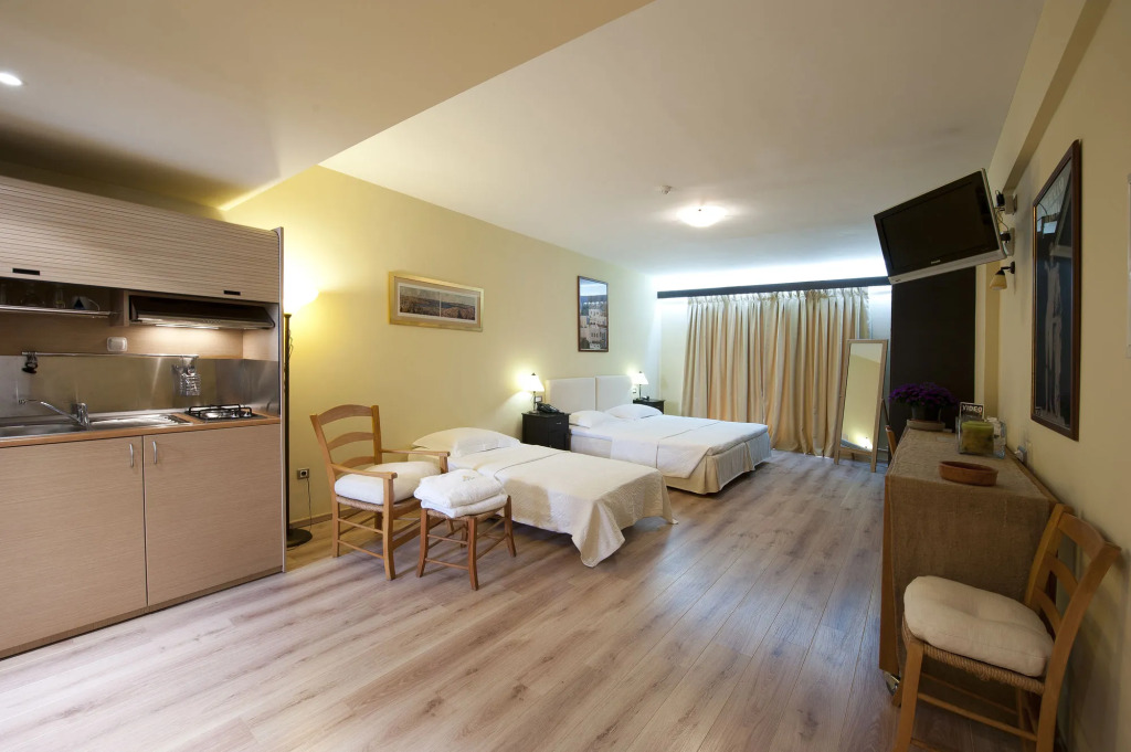 Efplias Hotel Apartments and Suites