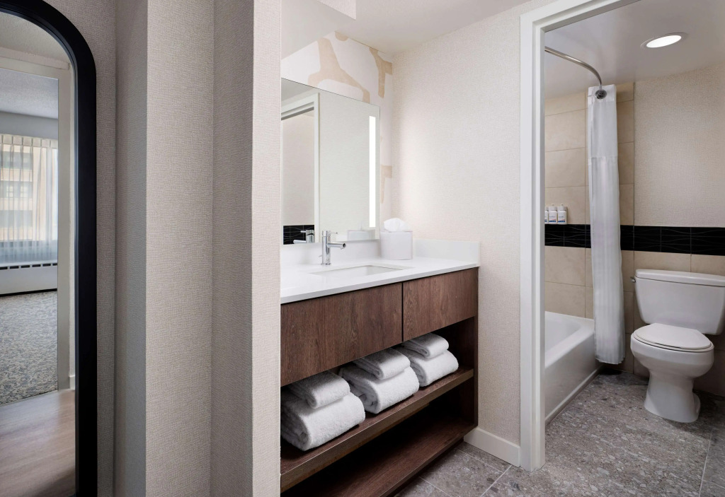 Sonesta ES Suites Chicago Downtown Magnificent Mile Medical
