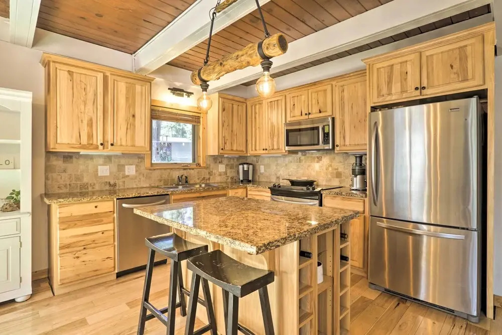 South Lake Tahoe Chalet w/ Hot Tub: By Ski & Golf!