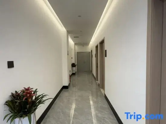Xiyayuan Hotel (Baishazhou Avenue Fenghuo Village Subway Station)