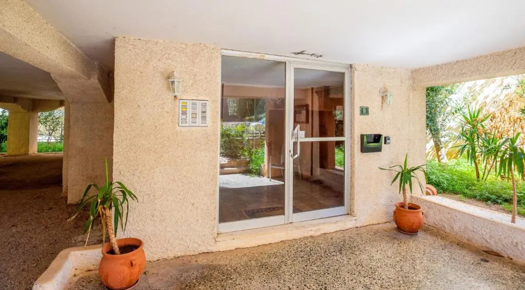 Loutraki House