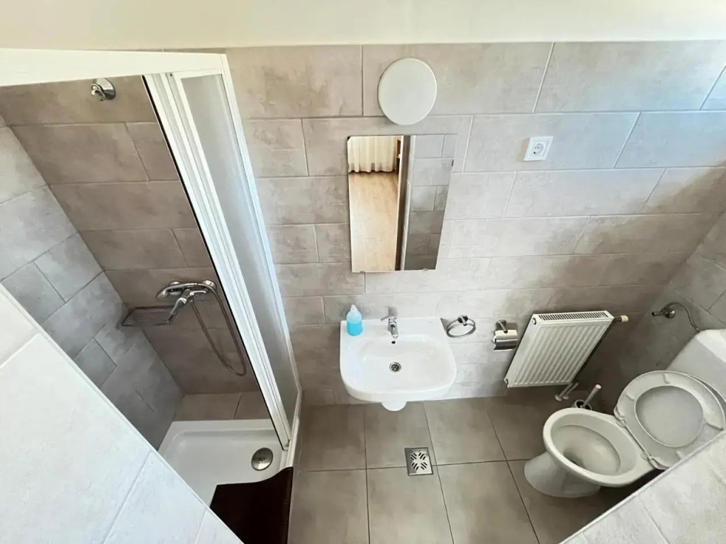 Globus Guesthouse, Vendégház