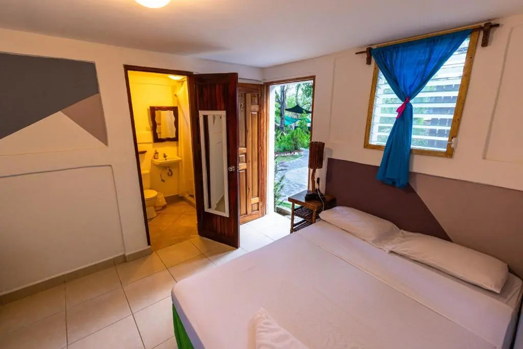 Paradiso Lakeside Resort