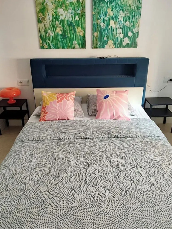 Soho Boho Apartments - with sunny rooftop terrace and fiber optic internet