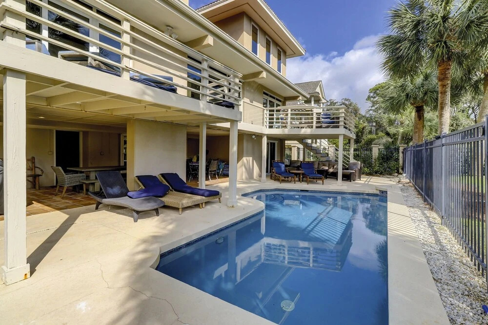 Cassina Palms