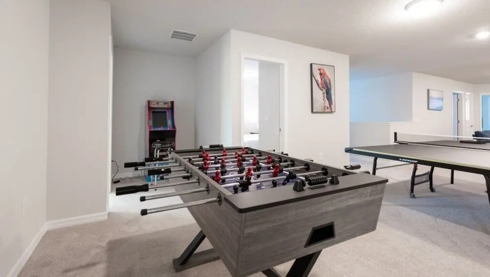 Spacious 10 Bed Pool Home With Game Room- 10 Bedroom Home by RedAwning