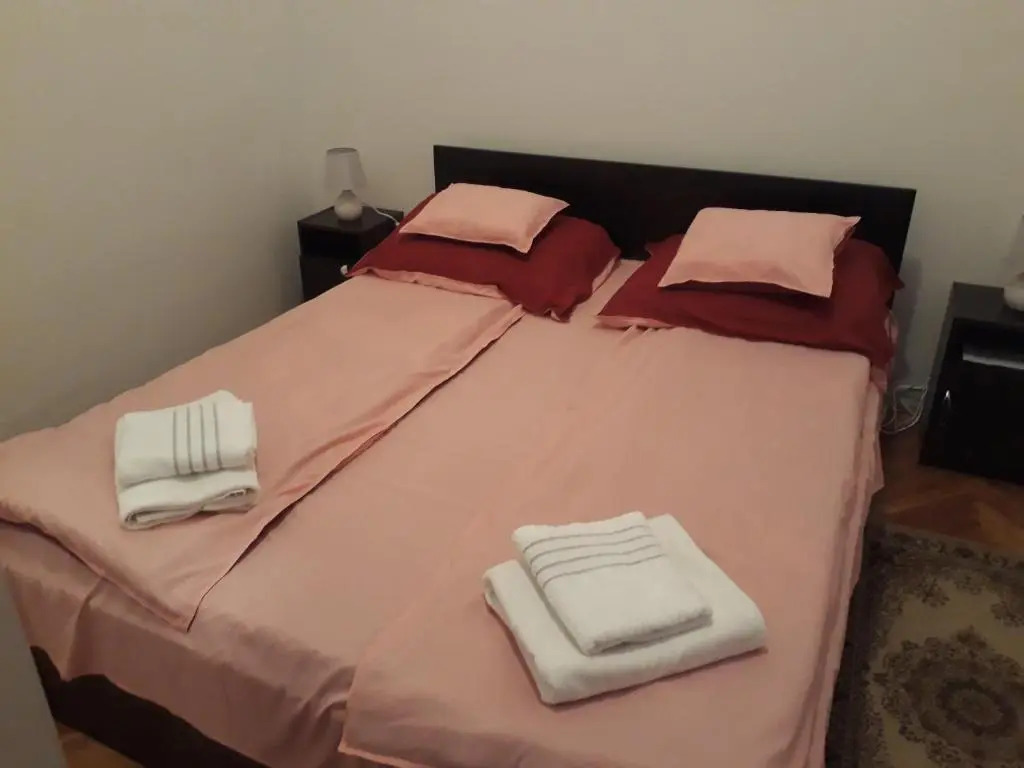 Piac utcai Apartman