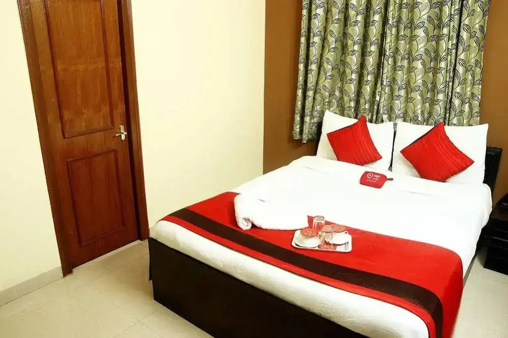 OYO Rooms Newtown Near DLF 1
