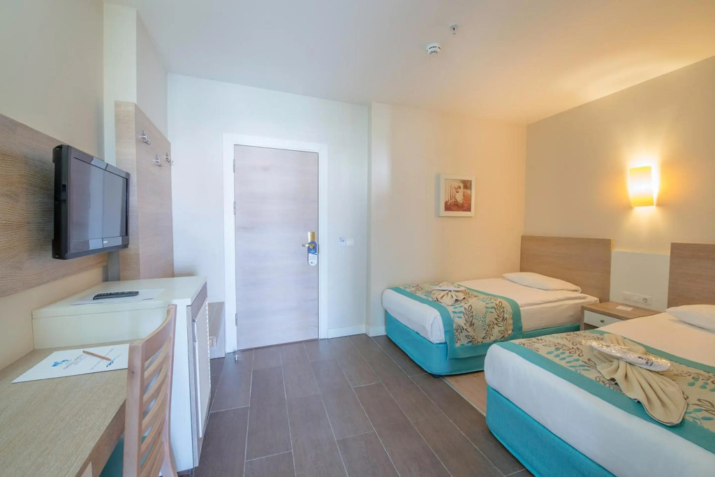 Sunrise Queen Luxury Hotel