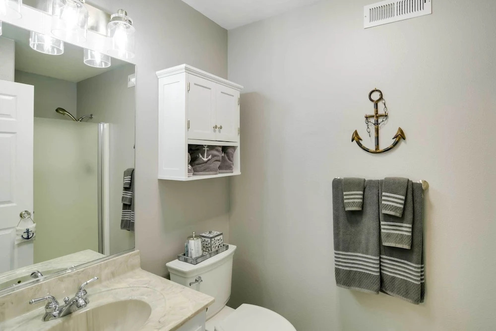 Updated Lake Almanor Retreat w/ Patio & Grill!