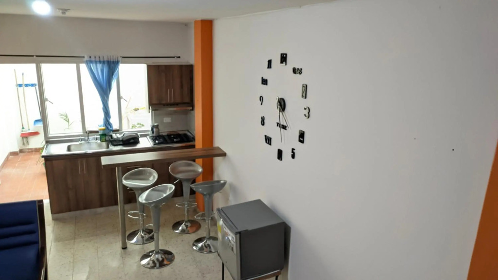 Espectacular y céntrico apartamento en el corazón de San Gil, junto a agencias de turismo, restaurantes, Gallineral, transporte, supermercado, panaderia, parking I 1