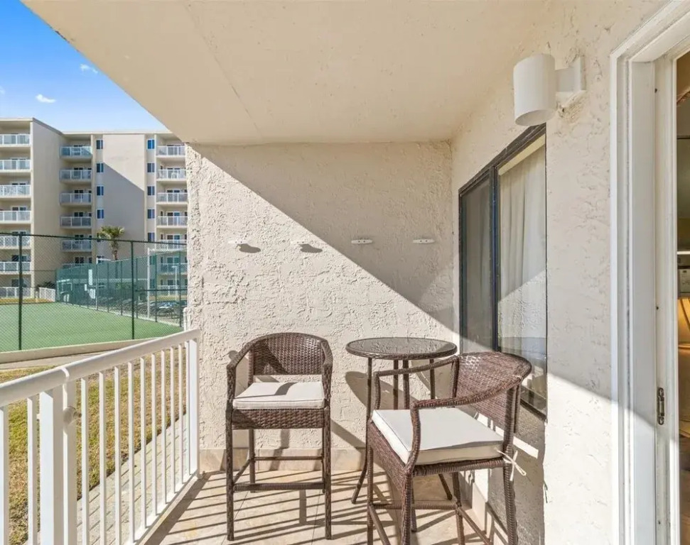 Gulf Shore Condo #310 - 2 Br condo by RedAwning