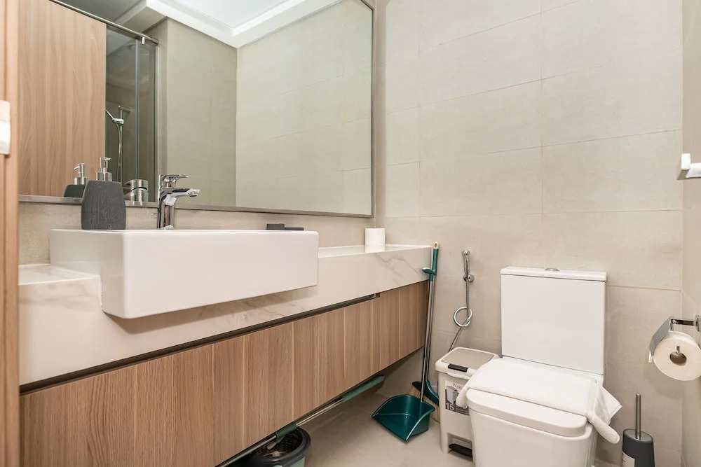 Luxury StayCation - Azizi Riviera 17