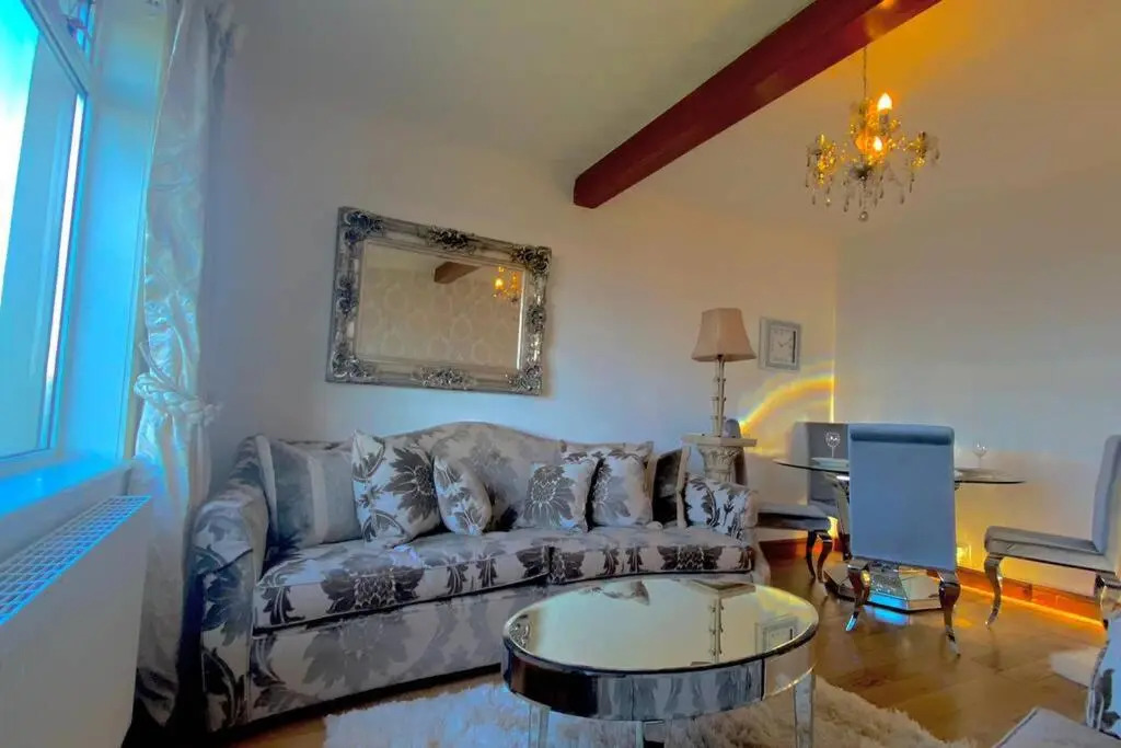Beautiful Sea View 2 Bed Home