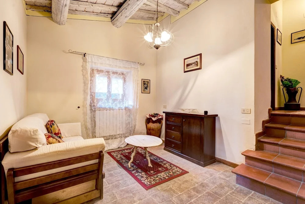 Mansion With 12 Bedrooms in Cortona, With Private Pool, Enclosed Garde