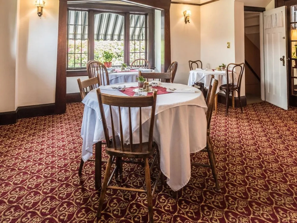 Oak Bay Guest House