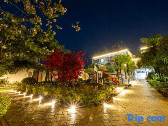 Shunyi Oriental baipenhu Hot Spring Hotel (Huizhou Huidong Baipenzhu store)