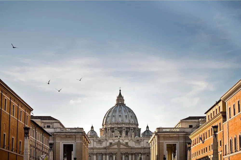 Vatican Rooms Mura Aurelie