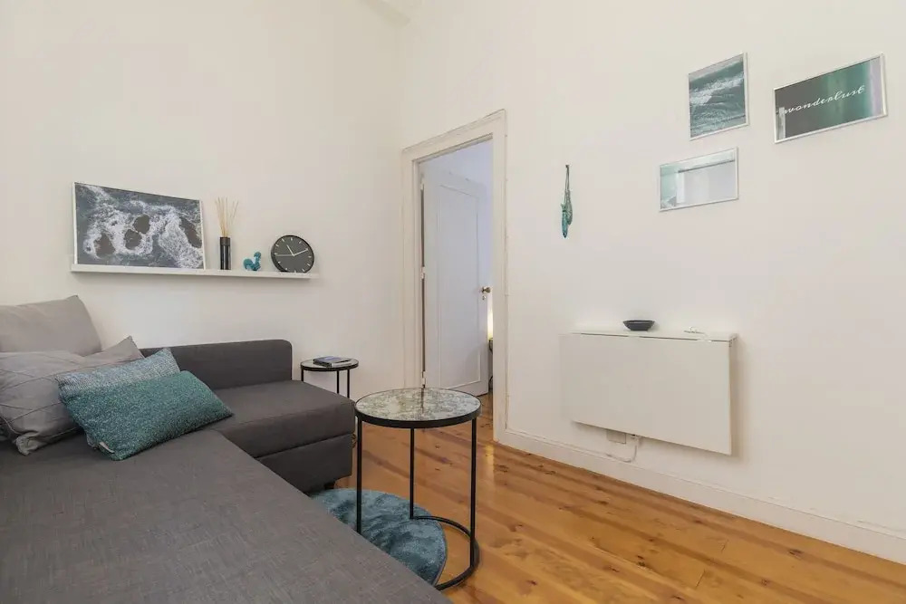Sunny & Quiet Lisbon Apartment