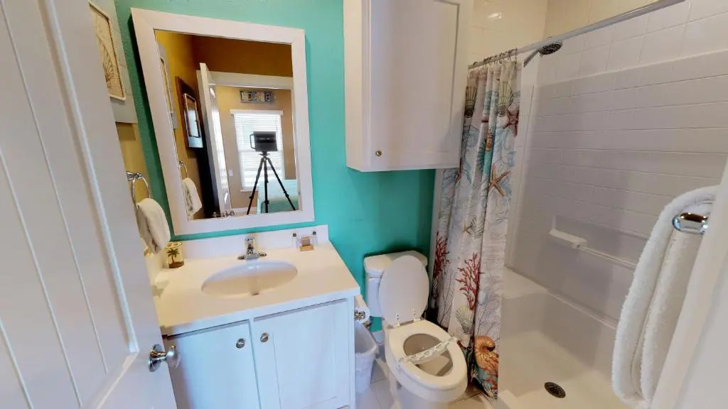 OV23 House on Stilts with Beachy Decor, Located near Beach, Balcony, Shared Pool