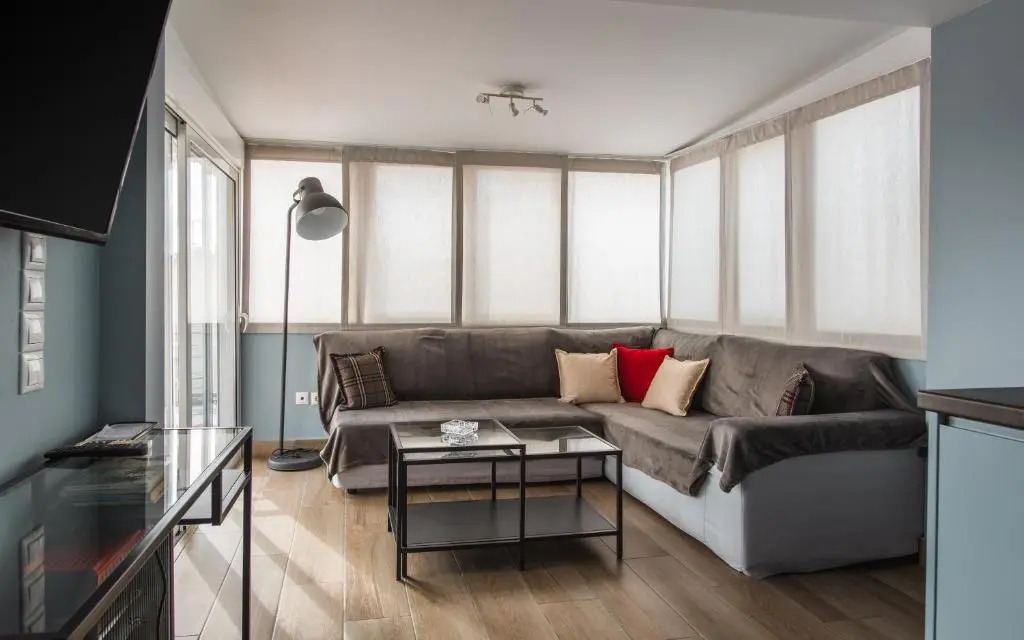 Piraeus Apartment with Endless View