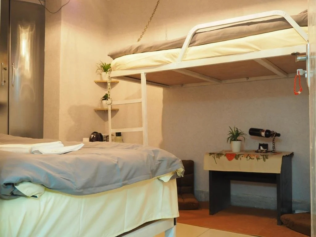 MO Hostel