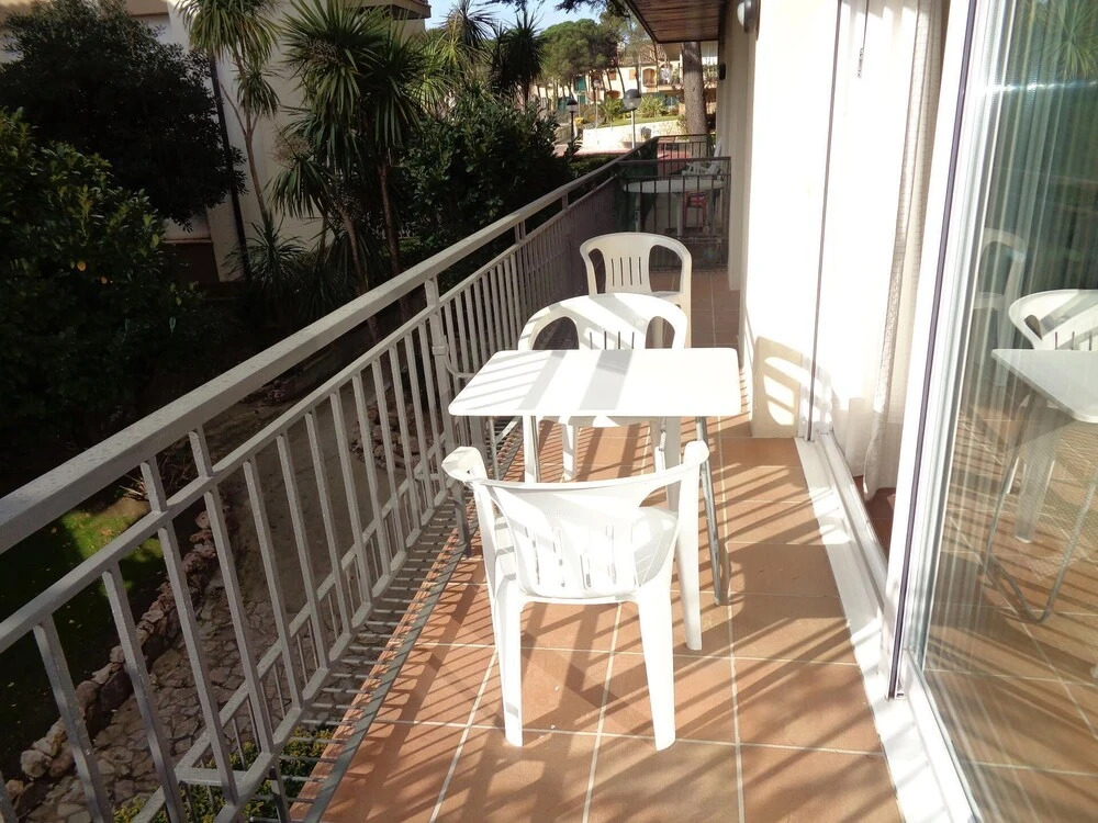 Aj-6 Calella DE Palafrugell 6 PAX